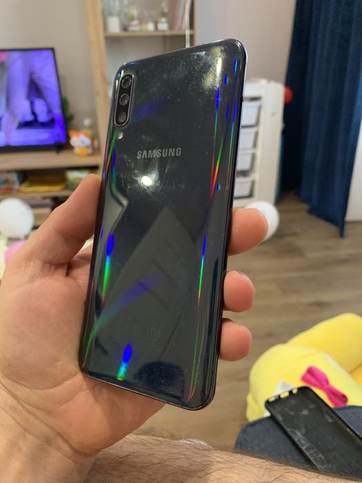 Продам Самсунг а505 4/64, в гарному робочому стані