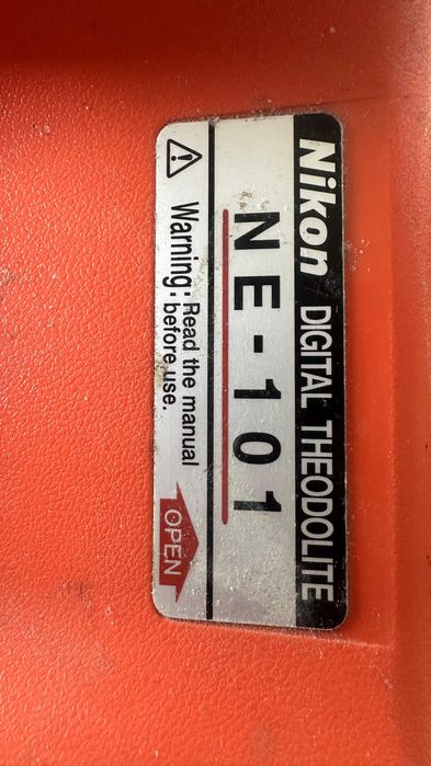 teodolit elektroniczny Nikon NE 101,  niwelator jak nowy