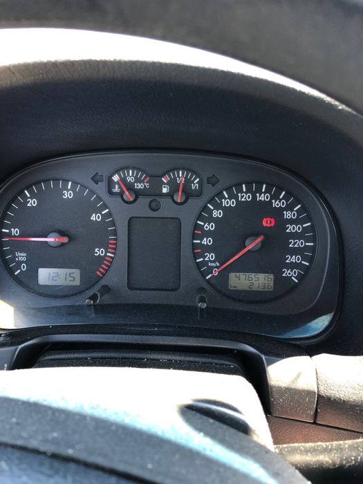 Carro em bom estado geral