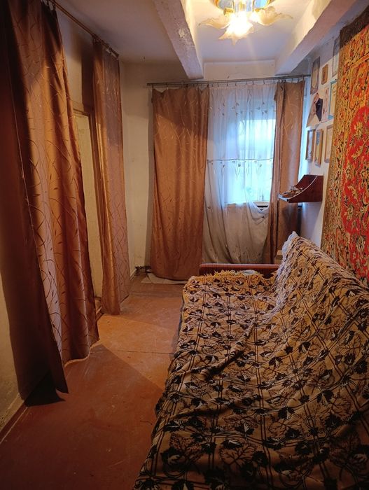 Продається частина будинку біля ринку