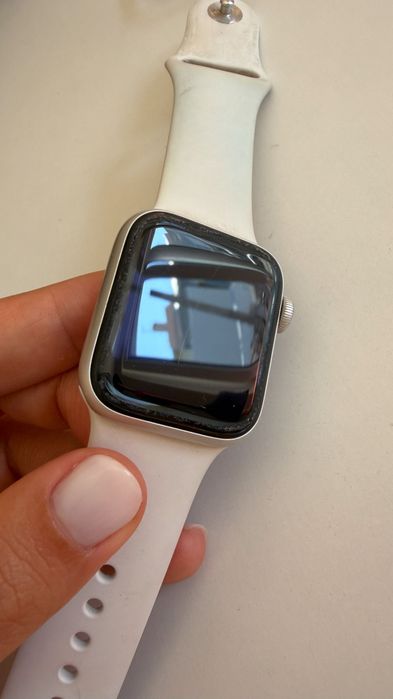Apple Watch SE (2020) 40 mm GPS Prateado – Com Carregador