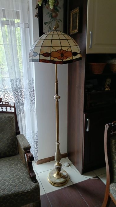 Lampa stojąca witrażowa