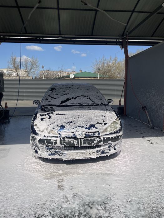 Peugeout 206 1.1 Бенз