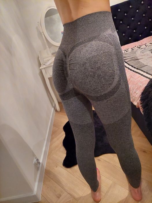 Szare legginsy push up na siłownię