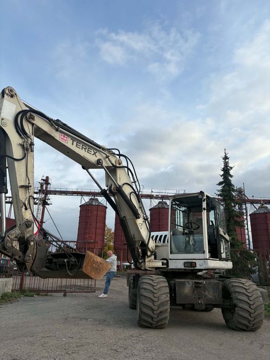 Koparka kołowa Minikoparka  kanalizacja drenaż transport 10t