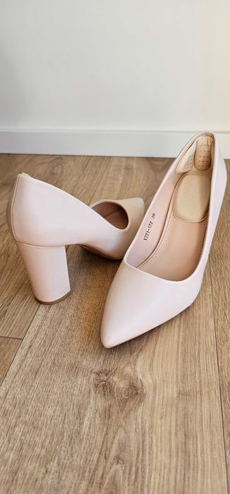 Sapato Senhora Bege Tamanho 39