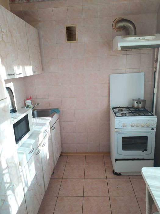 Сдам комнату для девушки без комисии