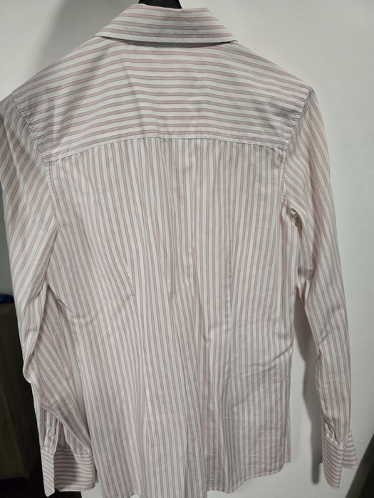 Camisa às riscas