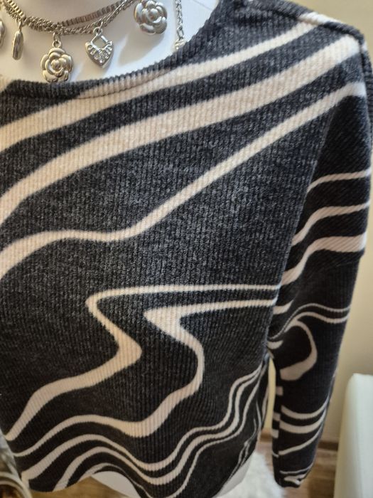 Sweter damski  bluza Sinsay cienki polar we wzor S