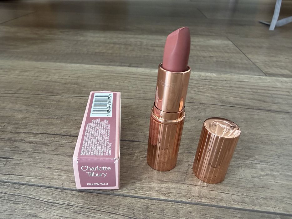 Charlotte Tilbury pomadka szminka pillow talk
