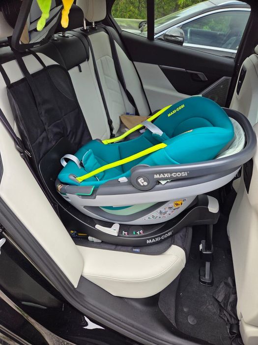 Fotelik Maxi Cosi Coral 360 + baza family fix 360