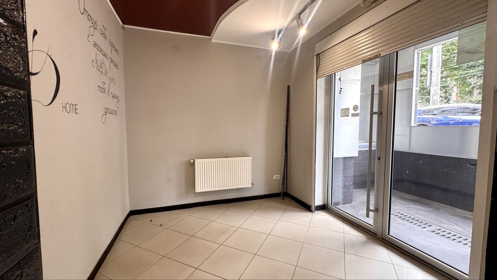 Продаж комерційного приміщення 58,5 м² | вул. Степана Бандери, 59