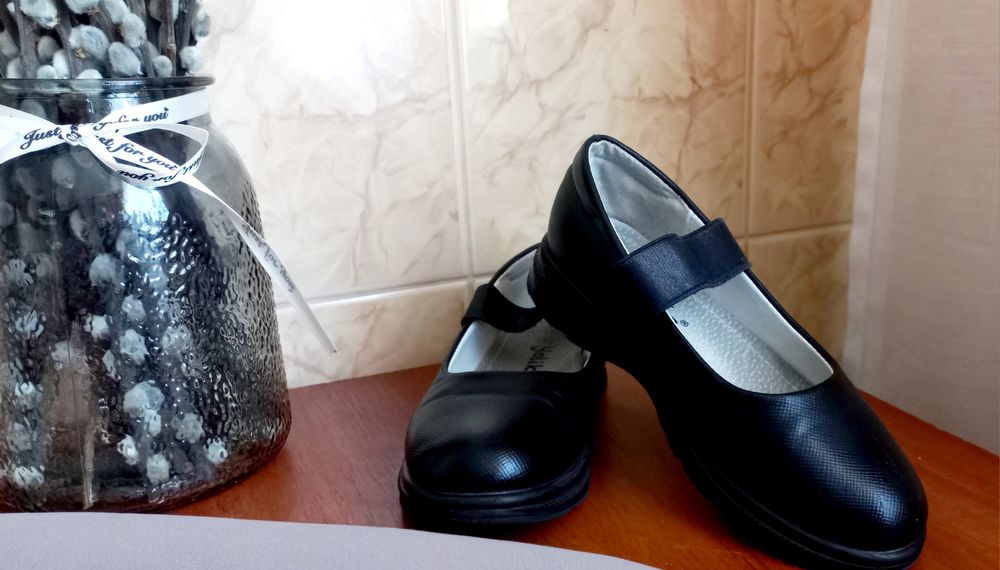Туфлі на дівчинку