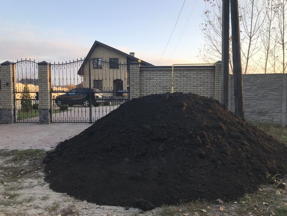 Плодородний чорнозем грунтосуміш земля