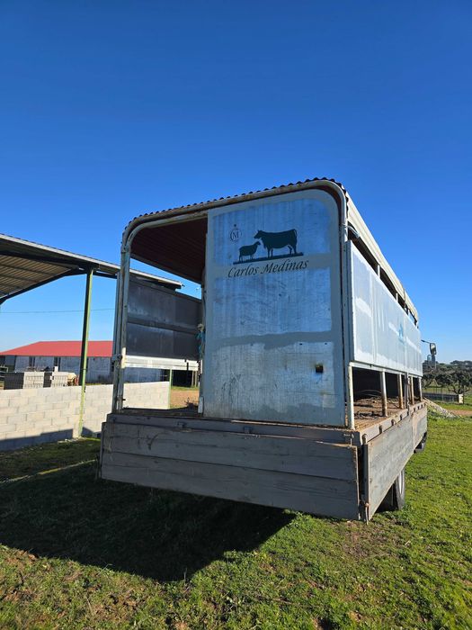 Jaula camioneta de gado