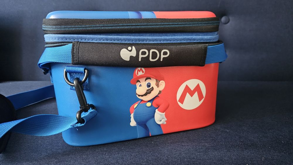 Nintendo Switch oled białe z etui Mario