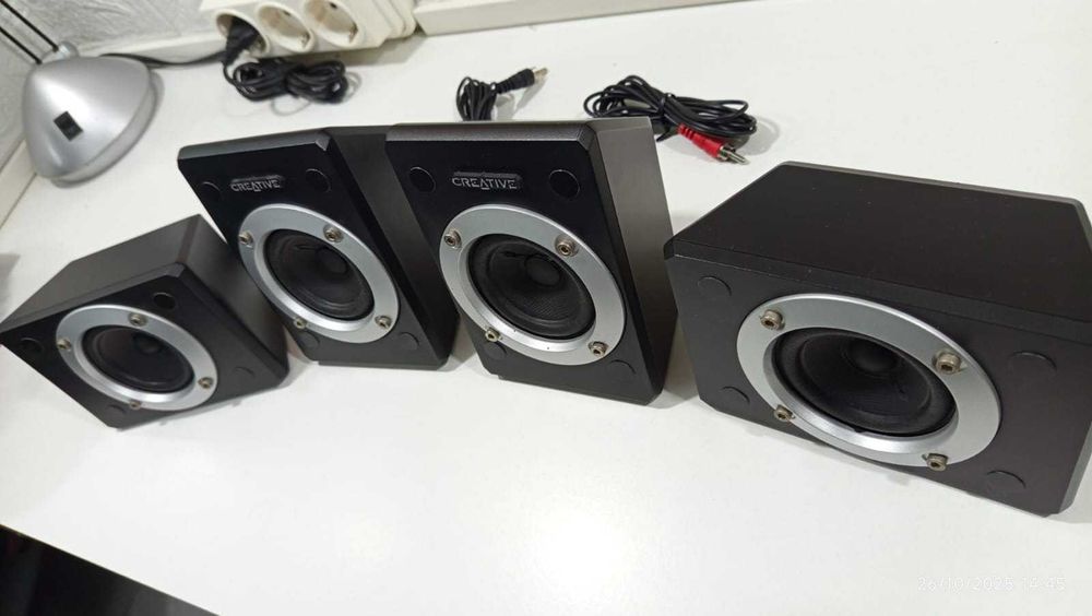 Colunas de PC marca creative