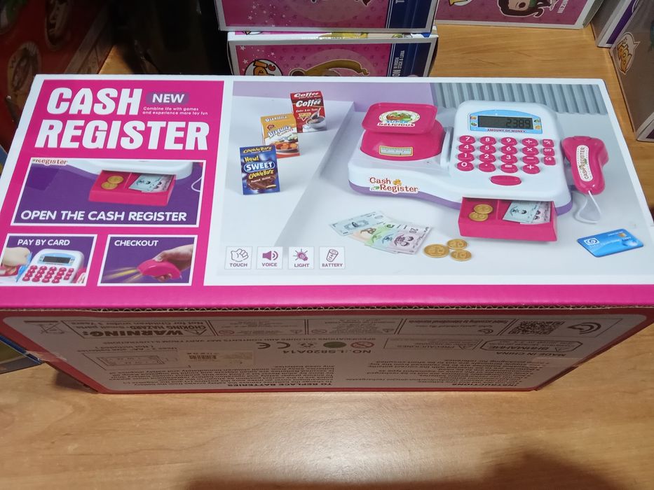 Caixa registadora nova selada em caixa