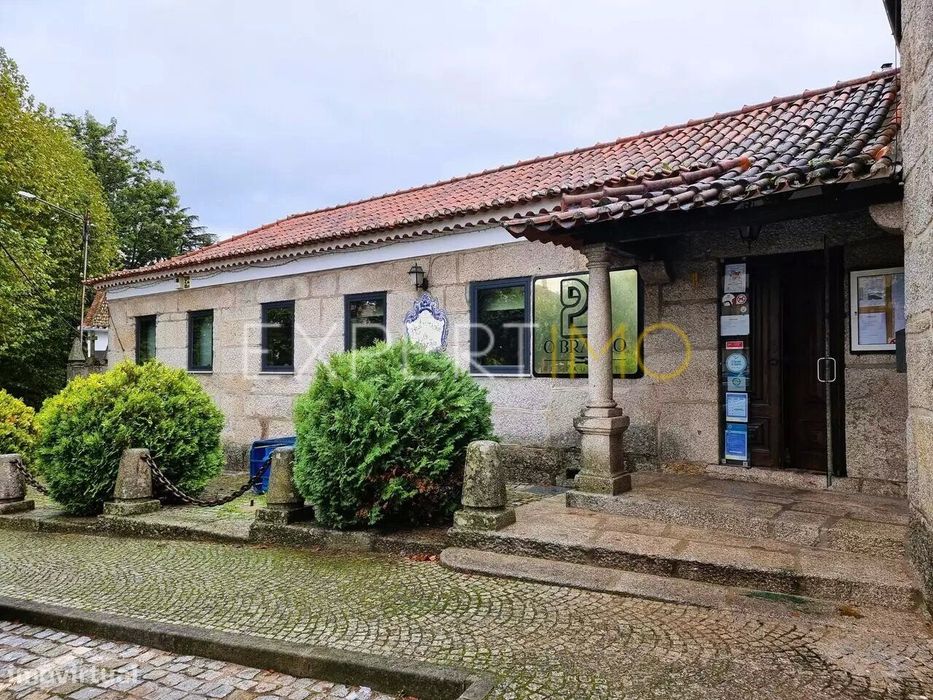 Casa em Granito com grande potencial - Nelas