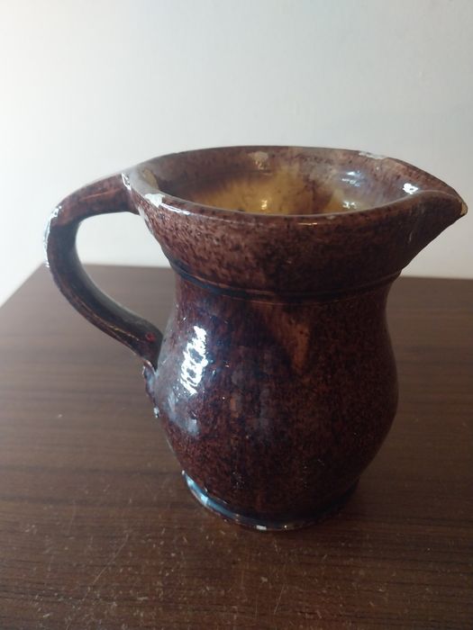 Ceramiczny dzbanek