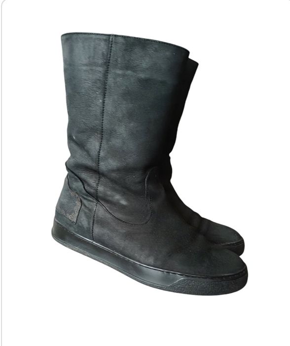 Продаю особисті  речі,чоботи великого розміру замша натуральна