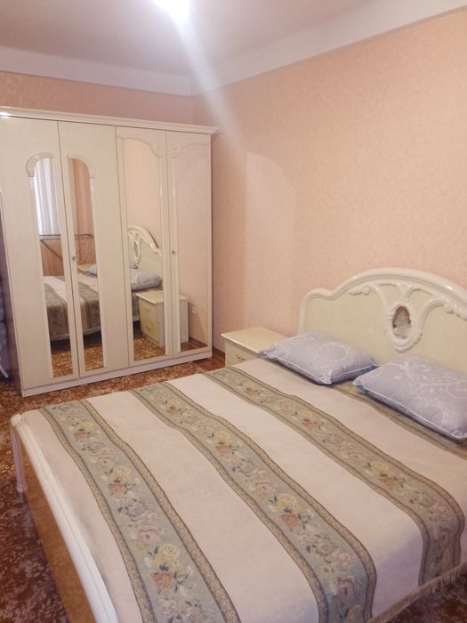 Сдаю 2-х комнатную квартиру-студию  в центре,Крытый рынок,ул.Парковая,