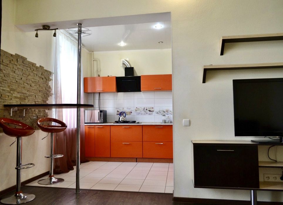 Посуточно, Просторная  квартира центр, Мост-Сити, паркоместо, Smart TV