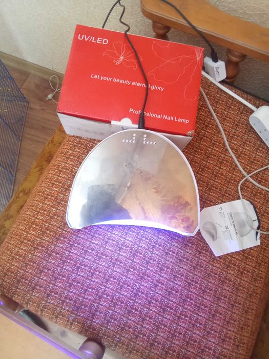 Лампа ультра для ногтей продам