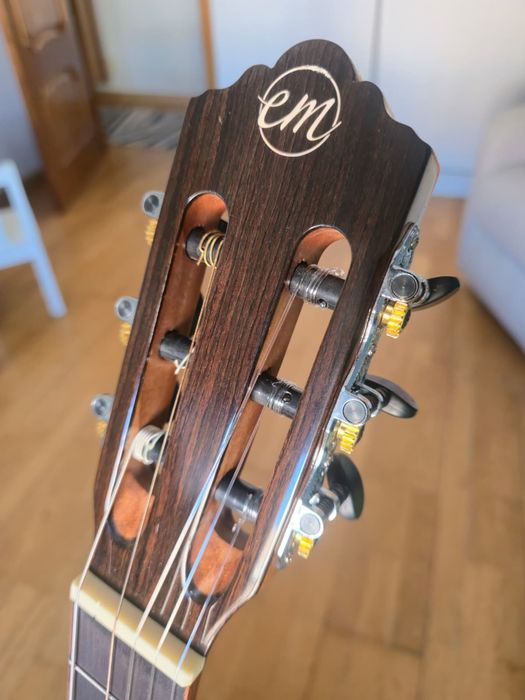 Guitarra clássica  Tanglewood a acessórios