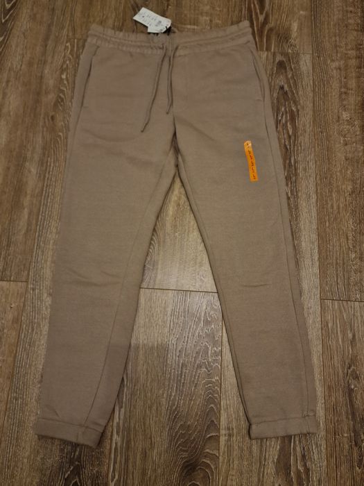 Spodnie dresowe rozm. L Nowe Beżowe