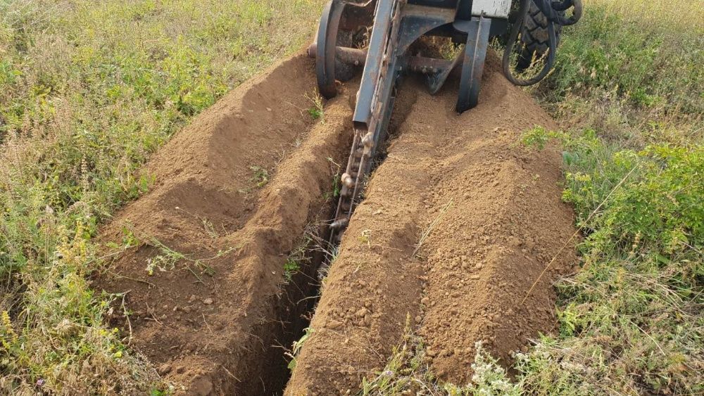 Аренда, услуги мини-погрузчика Bobcat, ковш, бур, траншеекопатель, вил