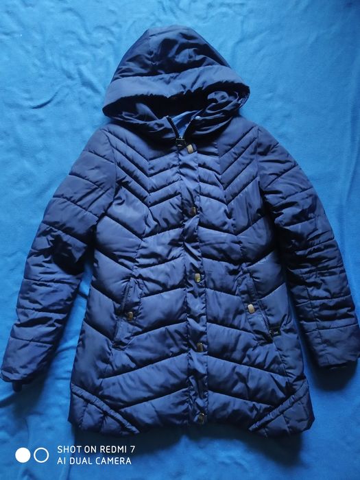 Жіноча тепла куртка 46р ,темно синій колір