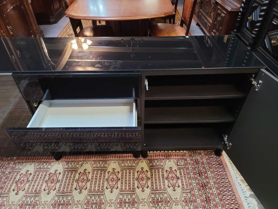 Aparador contemporâneo - Muito bom estado geral