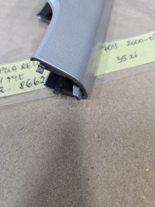 zaślepka relingu volvo V70II 2000 -07   PRAWY TYŁ SREBNA