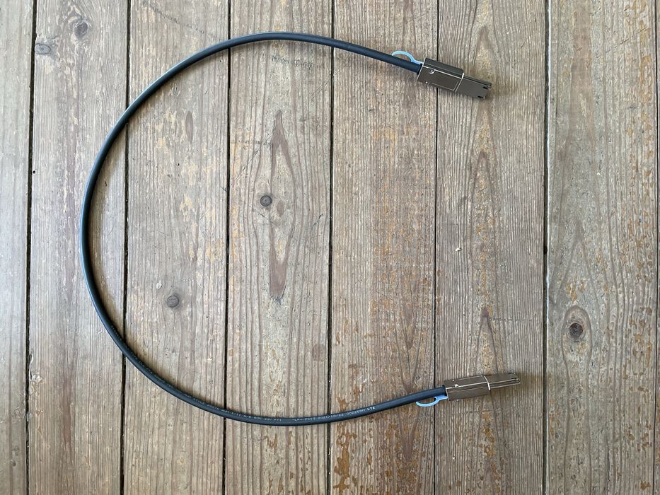 SAS Extension Cable, 1 Meter64354214620418121