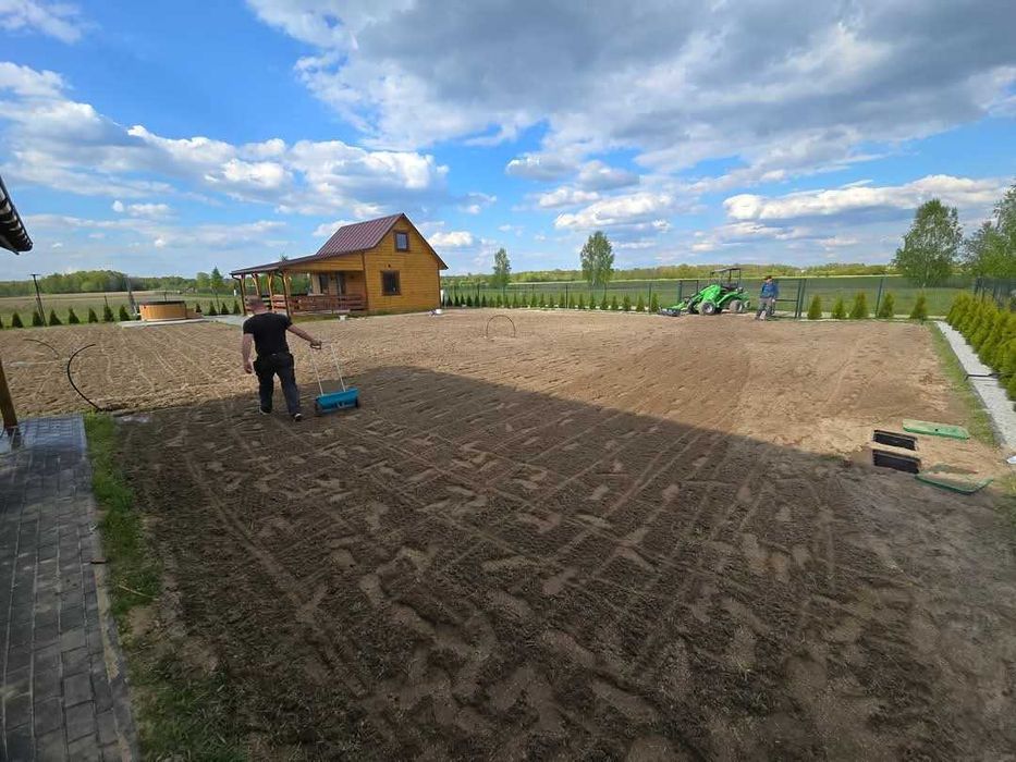 Usługa glebogryzarką separacyjną Areator Areacja trawników siew trawy