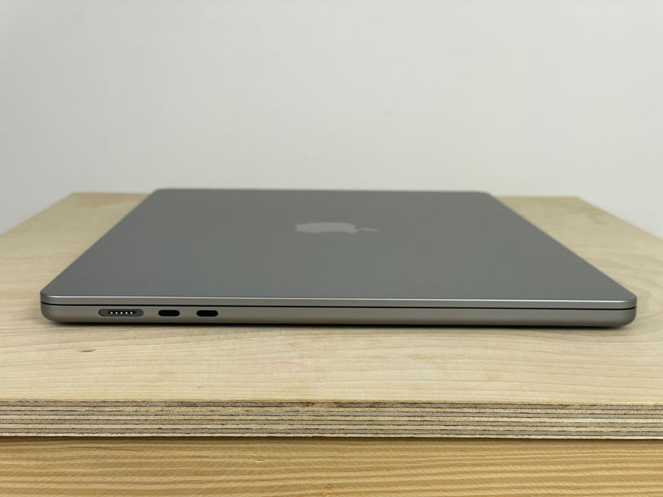 2023 MacBook Air A2941 15" M2 16GB 1000GB