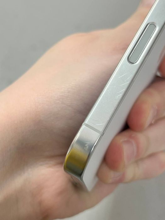 IPhone 16 pro [256] White