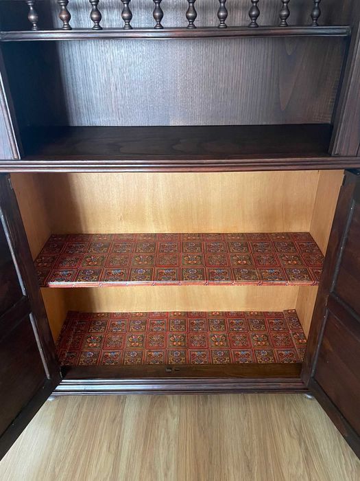 Móvel antigo de sala de madeira maciça