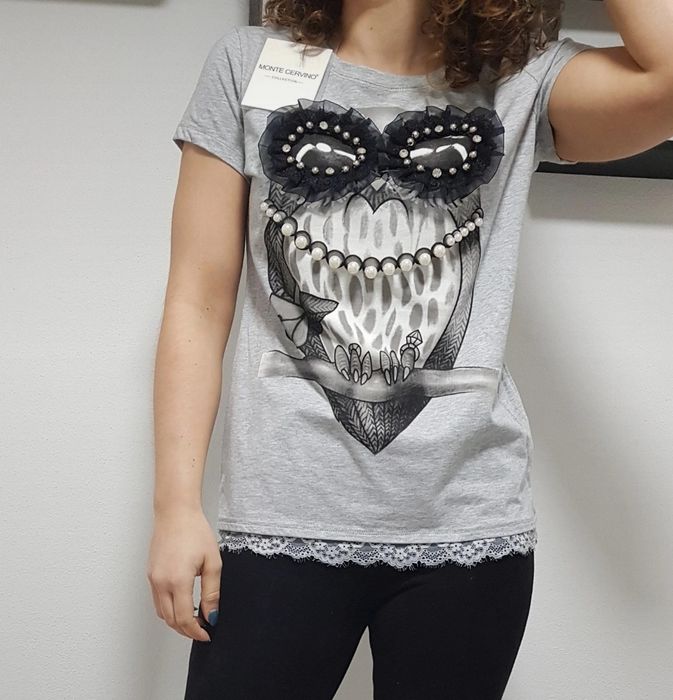 T-shirt Mocho com Renda