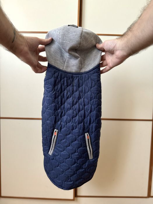 Casaco com capuz para cão