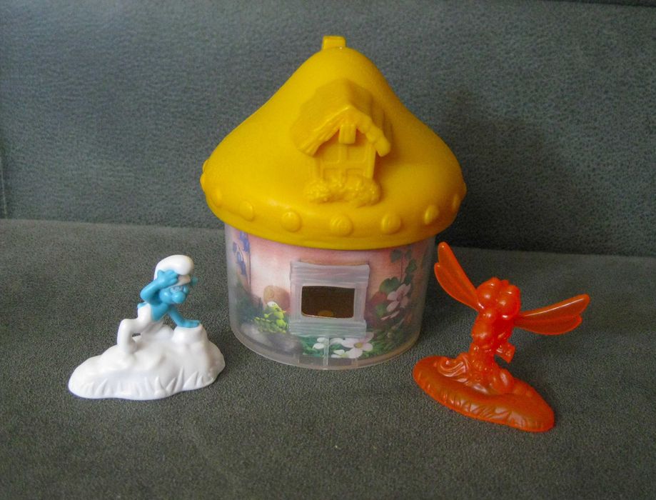 Casa dos Smurfs ou Estrumfres c/ 2 figuras