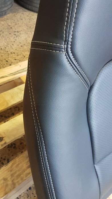 Cadeira novas pele sintética. Só as costas. Aceito propostas.