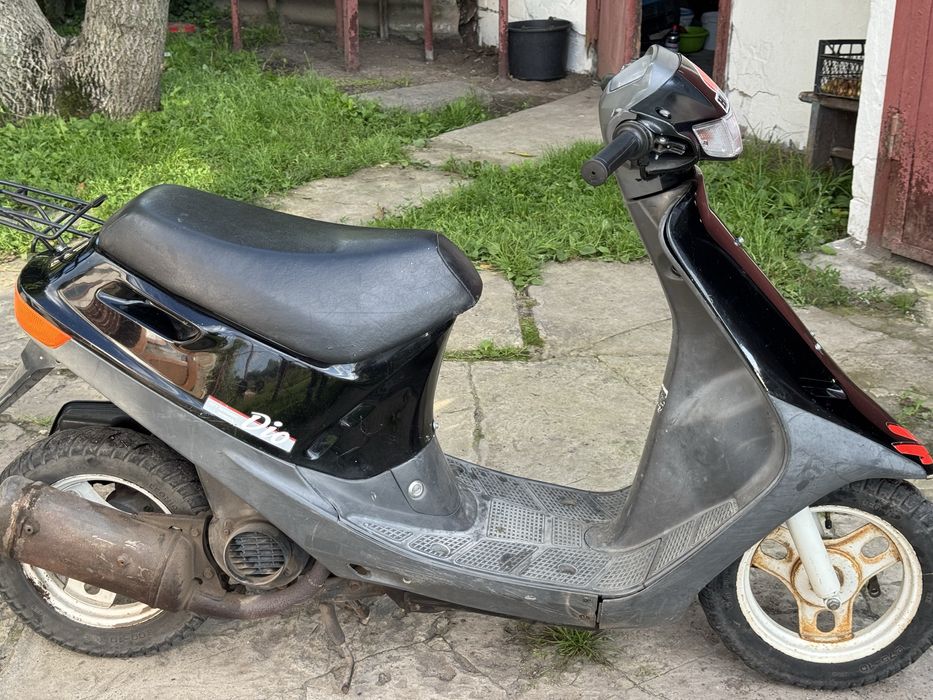 Продам скутер Honda Dio 18