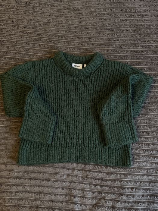 Светр weekday S жіночій