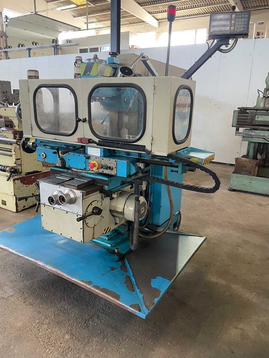 Fresadora Universal FU251