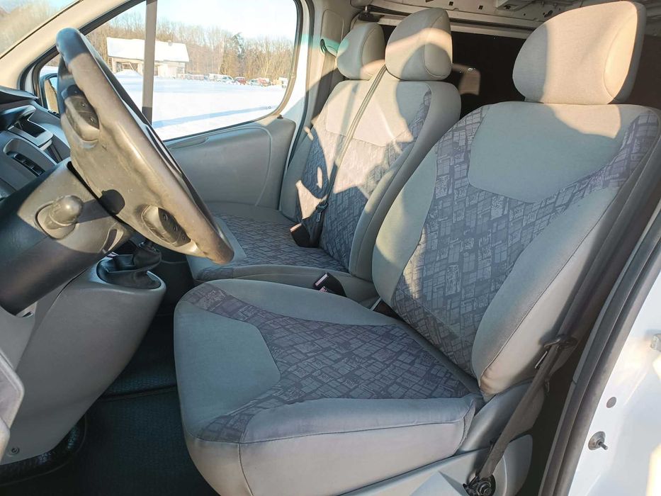 Opel Vivaro 1.9 3 osobowy sprowadzony Zarejestrowany. Nowy rozrząd