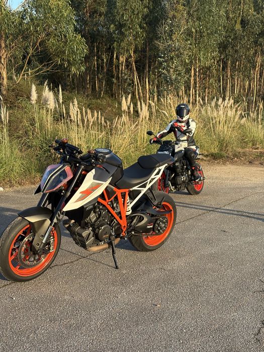 Ktm 1290 Superduke R (aceito retomas)