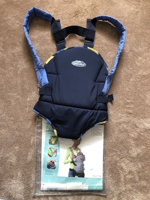 Porta bebé cor azul escuro e azul claro