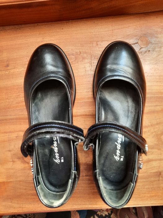 Туфлі на дівчинку шкіряні